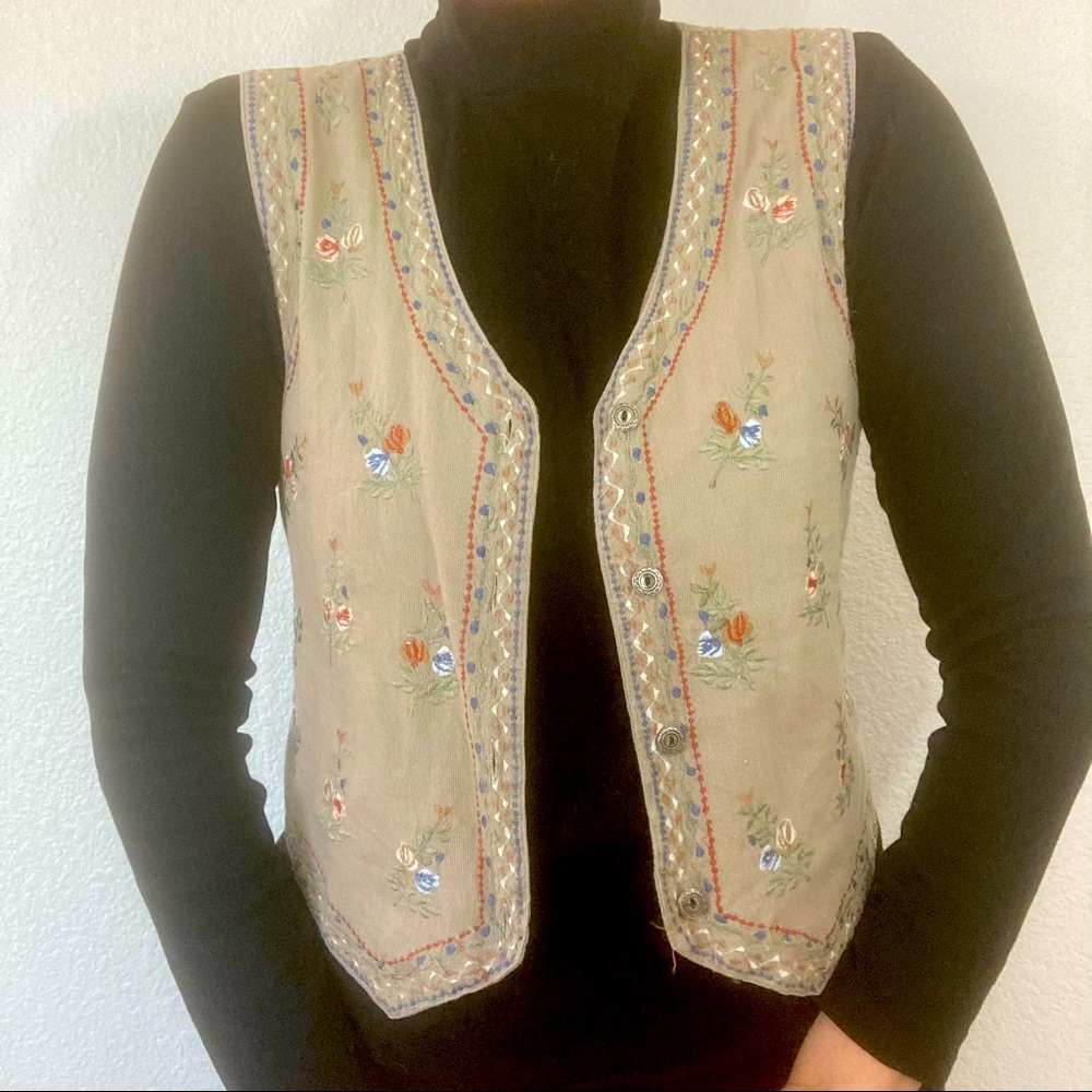 3/$20 Vintage Cottagecore Floral Embroidered Vest